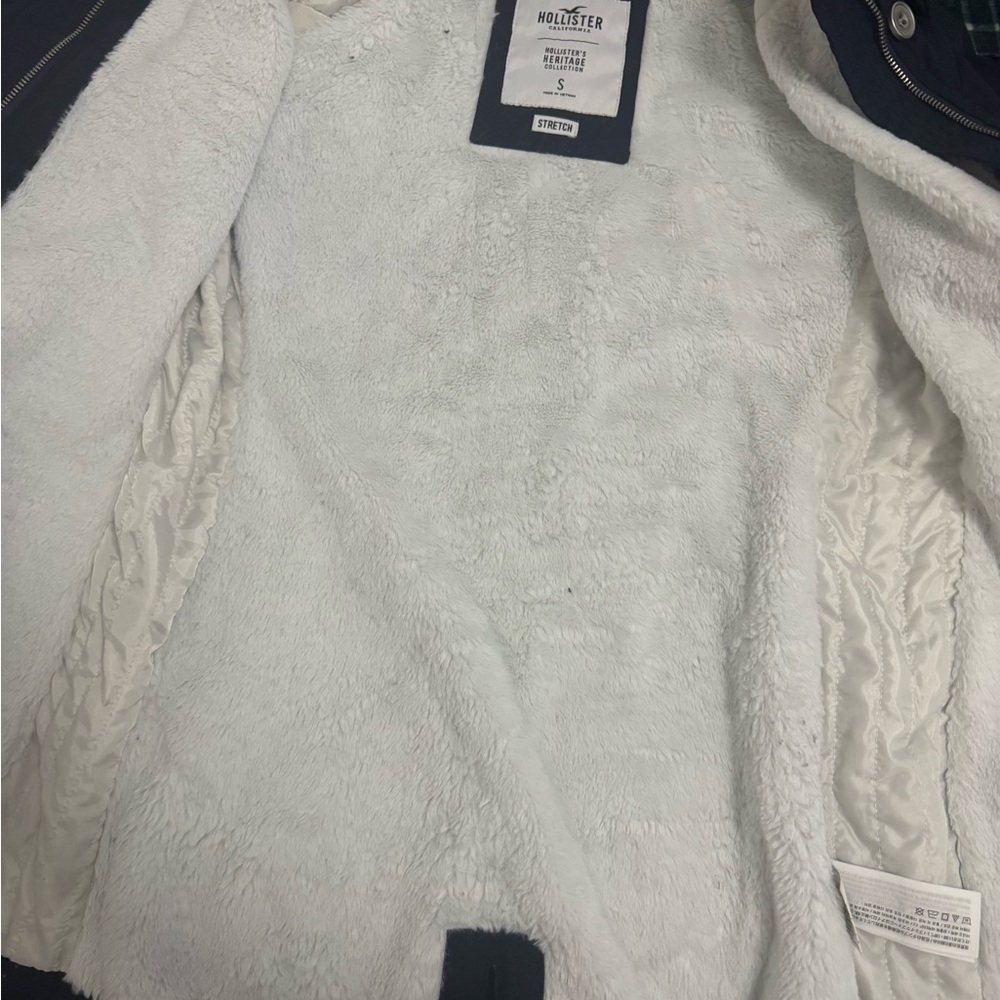 Hollister Women's Dark Blue Hooded Jacket - Picture 4 of 6
